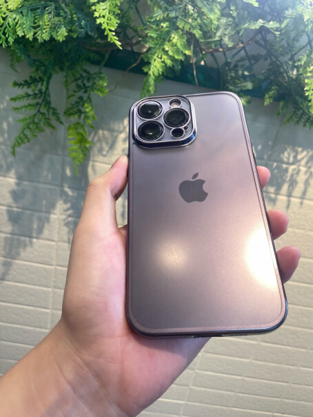 图拉斯iphone14promax手机壳苹果14promax保护套半透明磨砂超薄防摔磁吸充电男女款质感怎么样？