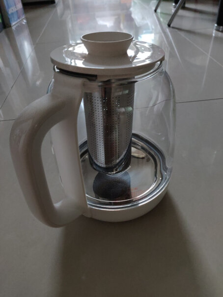 苏泊尔养生壶燕窝壶多功能加厚玻璃煮茶器壶底部的里面有硅胶圈吗？