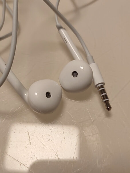 OPPO耳机oppo有线耳机看到耳机上面没有oppo标识，请问是正品吗？