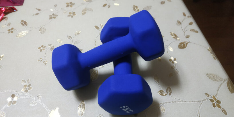 诚悦运动健身器材磨砂浸塑哑铃10公斤CY-102蓝色橡胶味道有点刺鼻，怎么破？