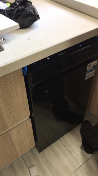 海尔S8黄金嵌入式家用洗碗机海尔（Haier） 9套 中式嵌入式洗碗机 EBW9817BU1（黑色）能放下口径32cm的炒锅吗？有把柄无耳柄，连柄最长五十多接近60cm的样子？