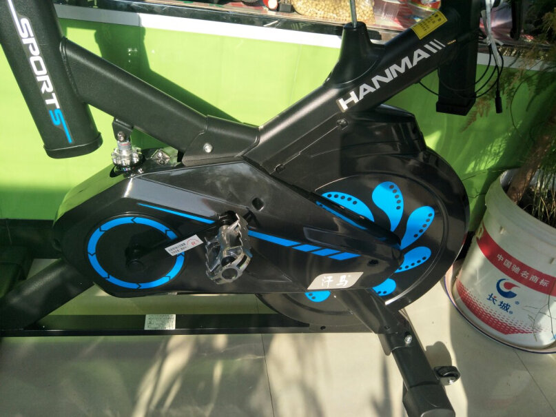 汗马家用动感单车静音运动减肥器材健身车室内脚踏车这款能站起来骑吗？