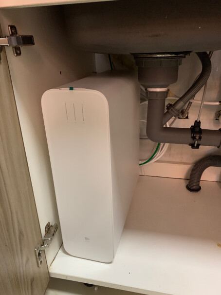 小米净水器家用净水机S1800G厨下式请问大家安装净水器的时候，有装前置过滤器吗？