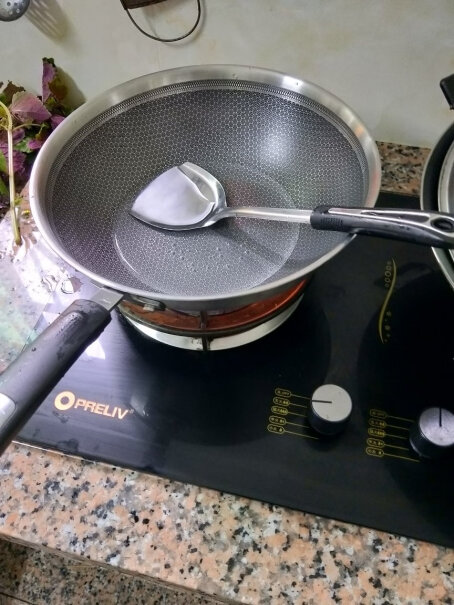 爱仕达ASD炒锅不粘锅304不锈钢蜂窝平底炒菜锅这锅是多大的？