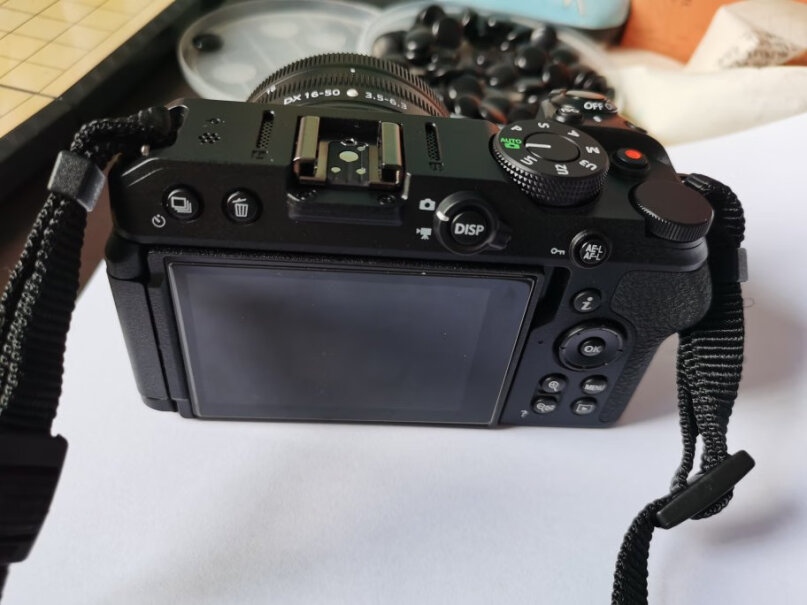 尼康（Nikon）Z 30 微单相机 微单机身 无反相机 半画幅（Z DX 16-50mm f能用手机的快充线充电吗？