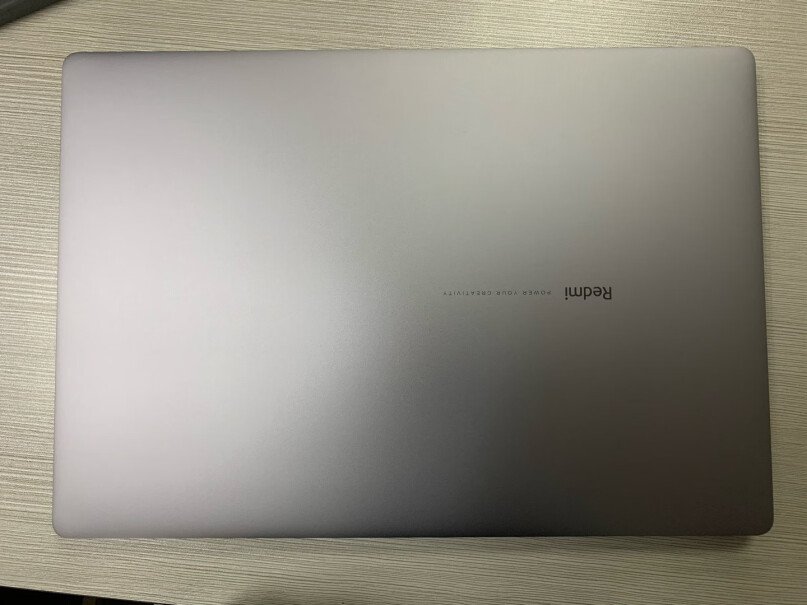 小米红米RedmiBookPro小米红米RedmiBook Pro 14 锐龙版R5-5500U 有背光键盘吗？晚上打字能看清楚吗？