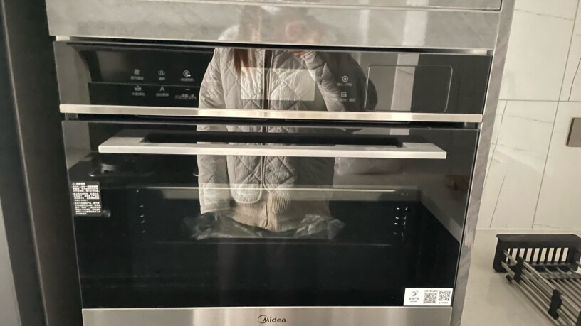 美的R3J嵌入式微蒸烤一体机APP智能操控微波炉蒸箱烤箱蒸十五分钟会有积水流机外吗？