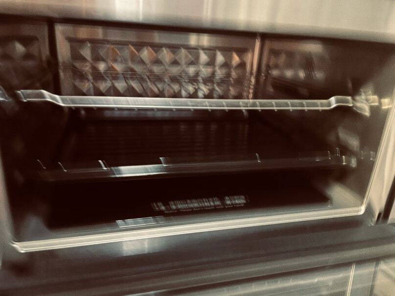 美的微波炉智能微蒸烤一体机你们的2011烤蛋挞外壳烫手吗？2011用着怎么样？