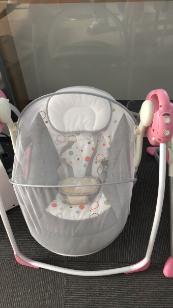 优呗婴儿电动摇摇椅新生儿安抚摇椅求推荐，买过的人推荐一下，哄娃怎么样呀？
