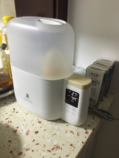 小白熊奶瓶消毒器带烘干器18.5L请问一下，有没有人用温奶器时发现水温很快就加热到55度，远超设定的40度，这样不就破坏母乳营养了么？