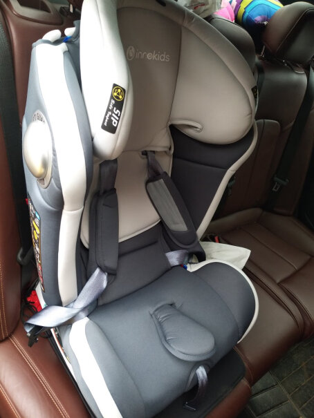 innokids汽车儿童安全座椅0-4-12岁五点安全带有多长 胖宝宝会不会很紧？