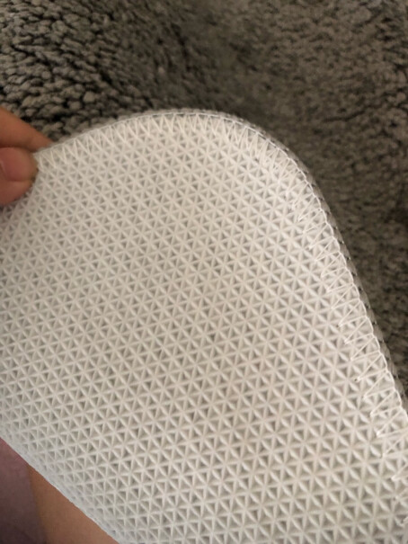 大江家用地垫浴室防滑脚垫灰色好看还是米白色好看？