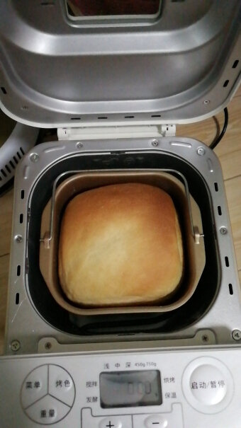 东菱Donlim烤面包机全自动可以揉出手套膜吗？