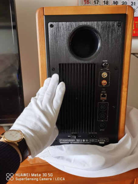 惠威M3AMKII+天龙DP-400木质书架有源蓝牙音响音箱这箱低音效果够吗？
