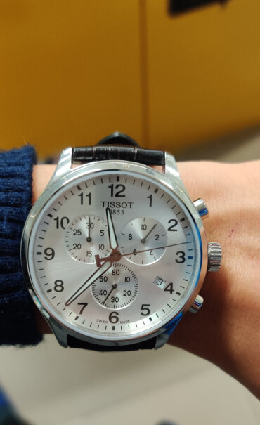 天梭TISSOT瑞士手表天梭男表这个表的大秒针不动日期也不跳啊？