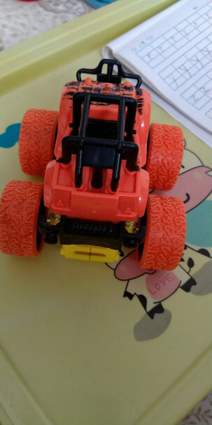 集思儿童玩具车惯性越野四驱车男孩2-6岁汽车模型仿真车模是铁的还是塑料的？