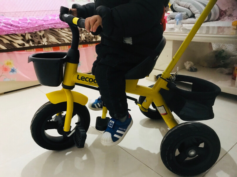 乐卡儿童三轮车便携可折叠童车滑行平衡车三合一TINY组装好后方向杆是歪的，怎么调整？