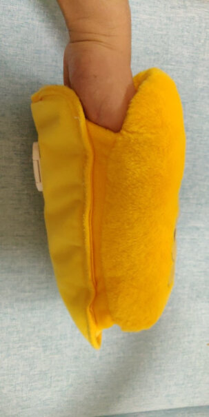 集暖热水袋暖水袋暖手宝电暖宝电热宝暖宝宝这个型号的放气口在哪？没找见啊？