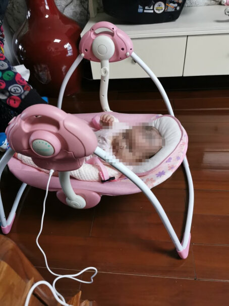 优呗婴儿电动摇摇椅新生儿安抚摇椅会侧翻吗，适合多大宝宝使用？