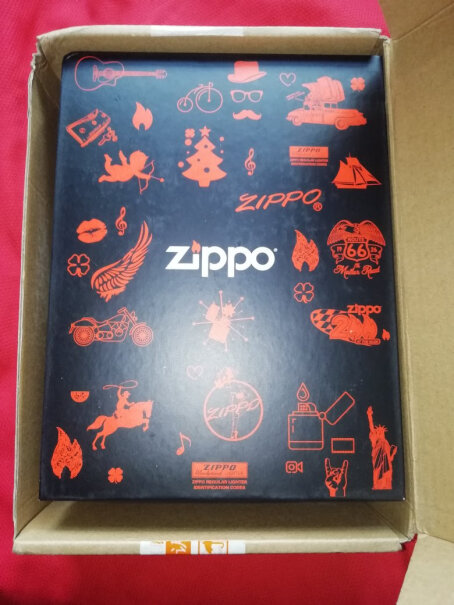 之宝Zippo打火机蓝宝商标是不是正品？