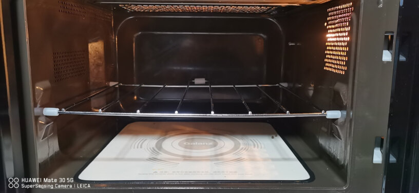 格兰仕微波我想买个可以当微波炉用也可以当烤箱用的，，这个可以么？可以当烤箱烤东西么？