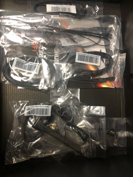 技嘉Z390AORUS这款主板我买什么协议接口的固态硬盘 ？就是靠近CPU那个？