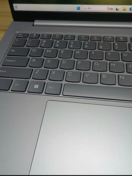 ThinkPadi5-13500H这款和ThinkBook 14+比较的话，除了屏幕不是高刷，其他还有不同吗？