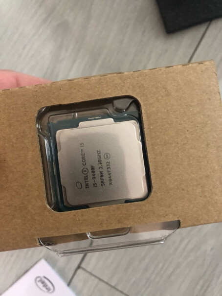 英特尔 i5 9400F 处理器这款处理器可以装win7旗舰版系统吗，求回复？