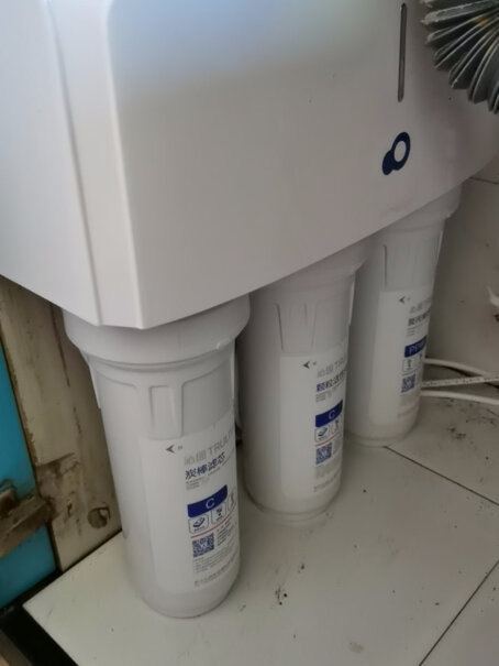 沁园超滤机净水器家用直饮不插电五级过滤净水机插电与不插电有什么区别？