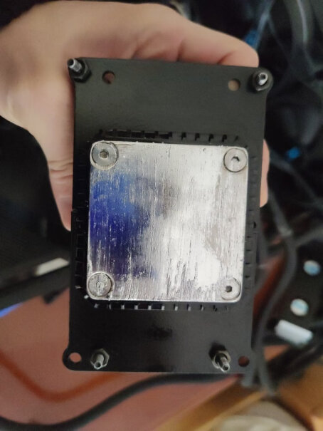 AMD 3970X Threadripper CPU (sTRX4, 32核64线程)360水冷压的住吗？