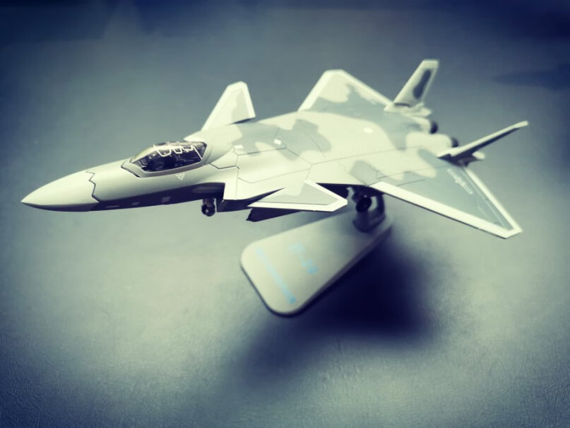 工艺礼品特尔博Terebo歼20战斗机模型合金仿真飞机入手使用1个月感受揭露,应该怎么样选择？