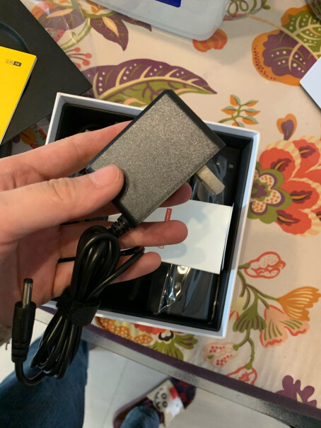 腾讯极光盒子1s双频版网络电视机顶盒支持USB摄像头吗？能用亲友圈视频聊天吗？