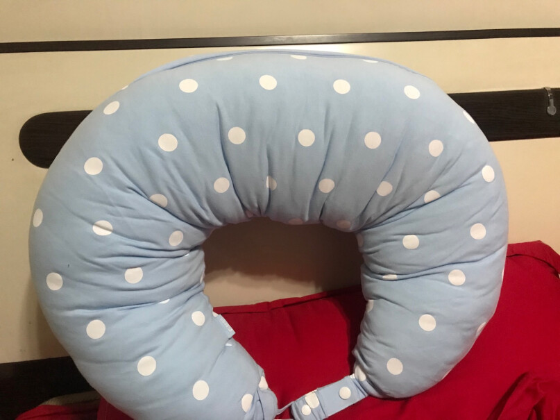 贝亲Pigeon哺乳枕多功能授乳枕现在用会不会太热？