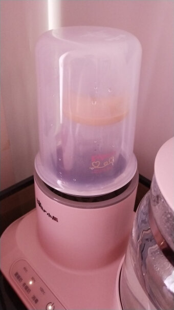 贝亲Pigeon硅胶玻璃奶瓶婴儿仿母乳新生儿宽口径240ml玻璃是单层的吗？