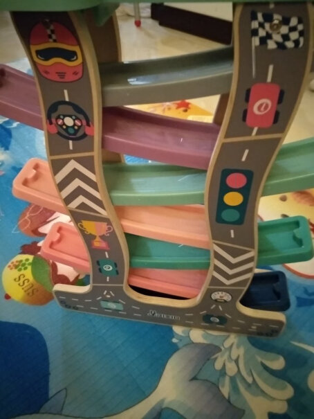 铭塔婴幼儿童玩具积木多米诺骨棋牌1-2-3周岁木制质能配几个轨道车吗？都被小孩玩掉完了？