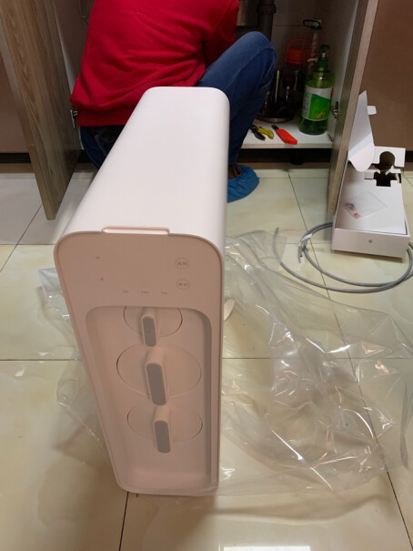 小米净水器家用净水机S1800G厨下式工作时声音大吗？