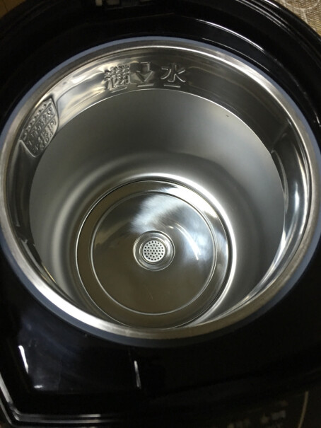 苏泊尔即热式饮水机便携迷你小型电水壶烧水壶电热水壶这个内胆是一体成型的还是拼接的？底部有缝没？