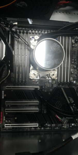 AMD 3970X Threadripper CPU (sTRX4, 32核64线程)我好奇问一下你们用什么散热压的？