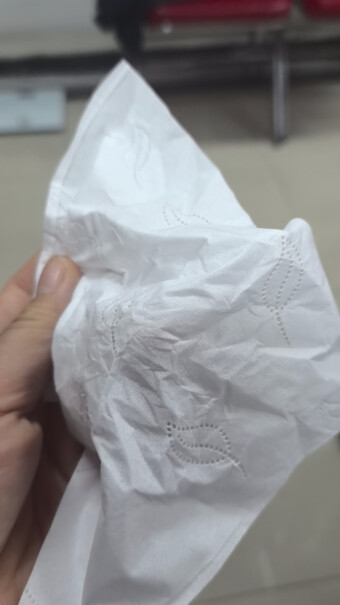 可心柔 抽纸可心柔V9纸巾抽纸100抽12包这个跟棉柔巾有什么区别啊？