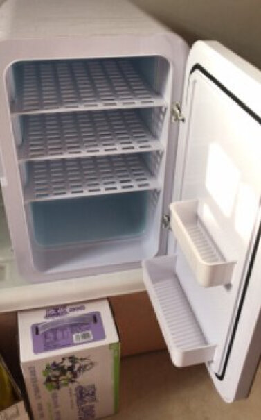 美菱车载冰箱6L小冰箱请问费电吗？