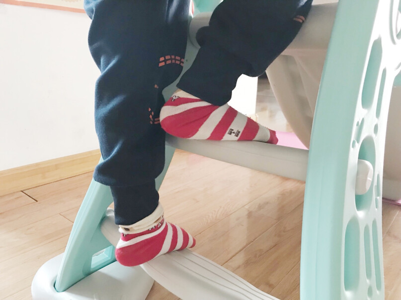 澳乐儿童木马摇摇马宝宝健身儿童玩具这款滑梯多少岁可以使用呢？