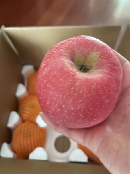 苹果红富士巧域脆甜斤大果80mm新鲜水果值得买吗？良心评测！