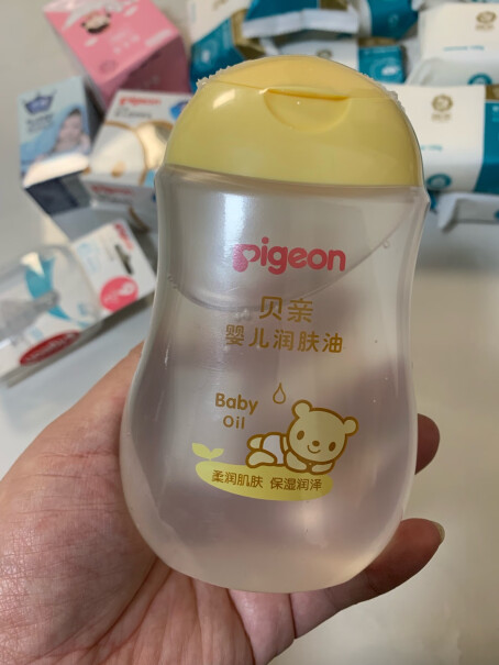 贝亲Pigeon婴儿润肤油两个月宝宝可以用来擦脸吗？