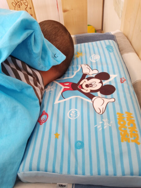 婴童枕芯-枕套迪士尼宝宝儿童乳胶枕婴儿枕头天然宝宝定型枕使用感受,分析性价比质量怎么样！