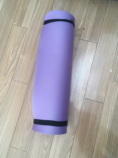 奥义瑜伽垫加厚15mm舒适防硌健身垫用久了会不会有异味，会不会打滑？