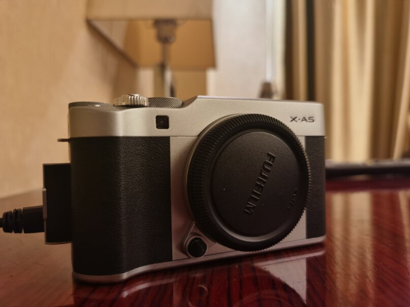 富士XA5微单套机（星光棕）日常拍照小白，推荐购买吗？