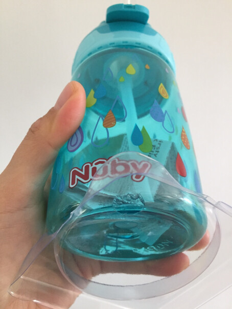 努比（Nuby儿童学饮杯我感觉这个杯子盖子老是开？