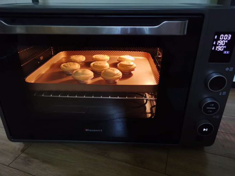 海氏电烤箱75升家用商用专业烘焙多功能大容量这款烤箱的门开关时有噪音吗？