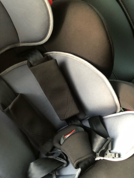 gb好孩子高速汽车儿童安全座椅请问椅背可以放倒一些么？大概多少度呢？