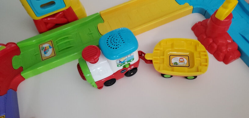轨道-助力伟易达神奇轨道车飞机场玩具男孩玩具玩具评测数据如何,评测值得入手吗？